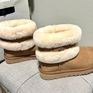 Ugg Women's Tan Suede Bootie-Size 6